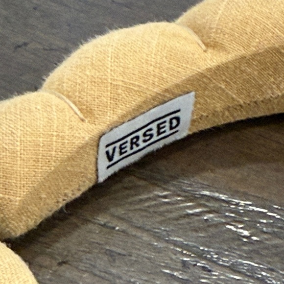 Versed NWT Good Day Linen Padded Headband Tan TikTok Spa - Picture 5 of 7